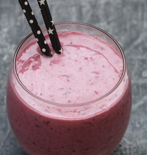 Creamy Blackberry Smoothie 5 Ingredient Recipes Skinny 5 dot com