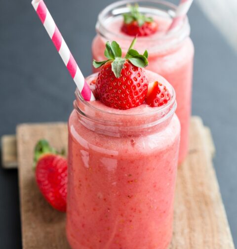 Strawberry Smoothie 5 Ingredient Recipes Skinny 5 dot com