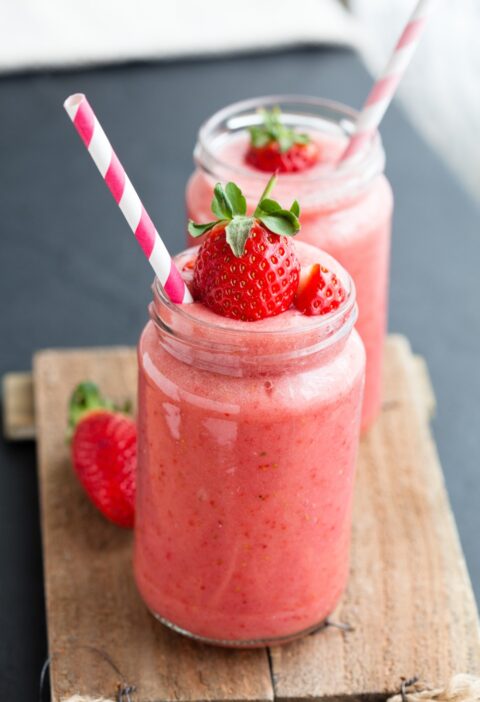 Strawberry Smoothie 5 Ingredient Recipes Skinny 5 dot com